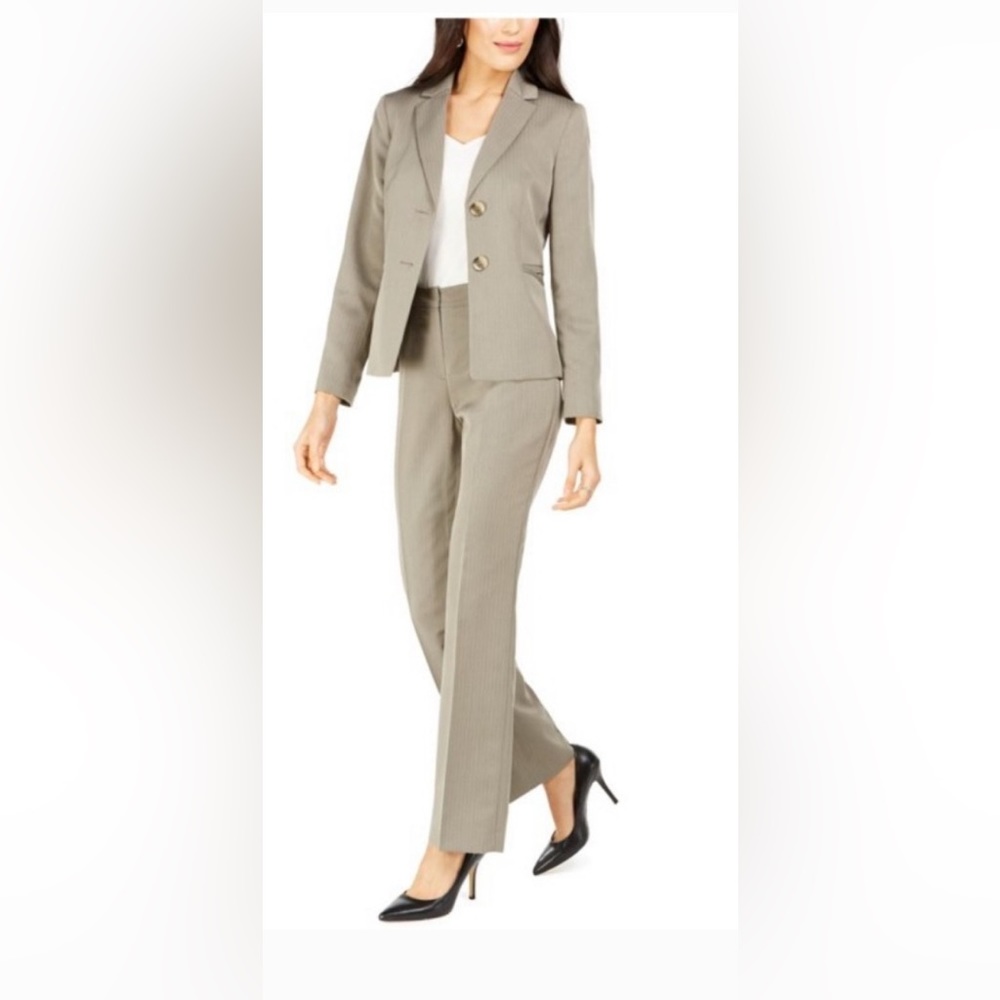 NWT Lee Suit for women